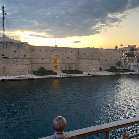 Brezza Marina Apartamento Taranto Exterior foto