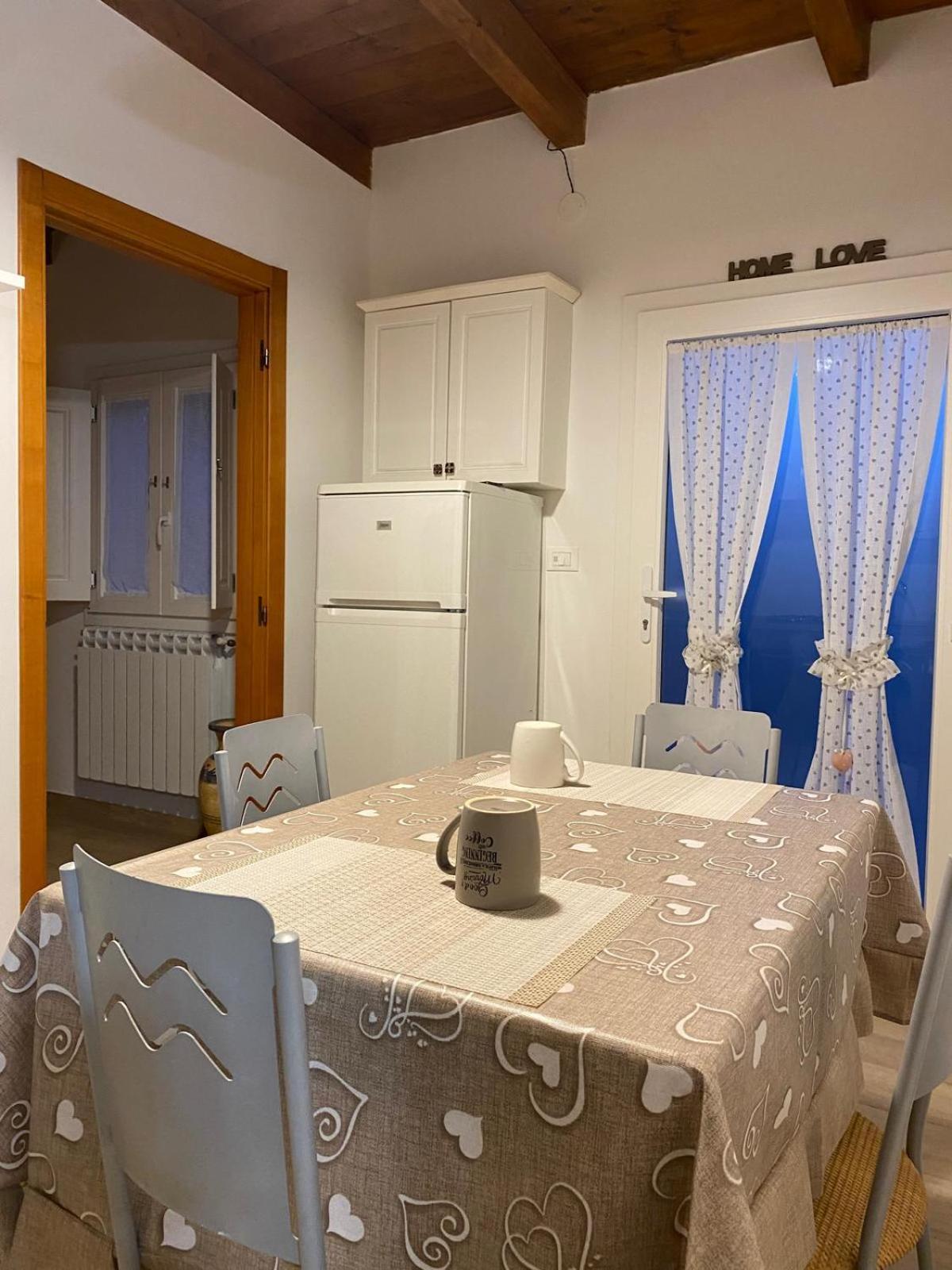 Brezza Marina Apartamento Taranto Exterior foto